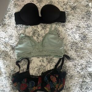 34 G Boutique Bras